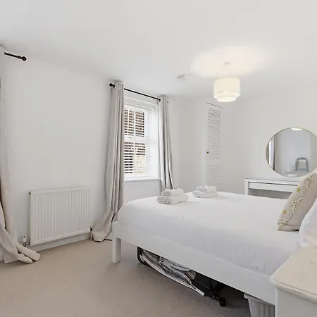 Appartement With Free Parking Wifi - Pass The Keys